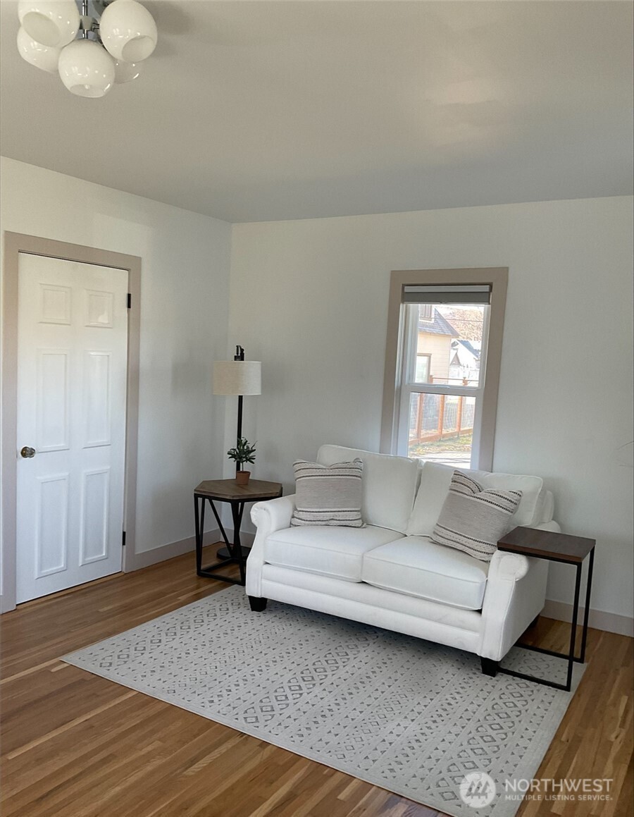 212 E Sixth , Waitsburg, WA 99361