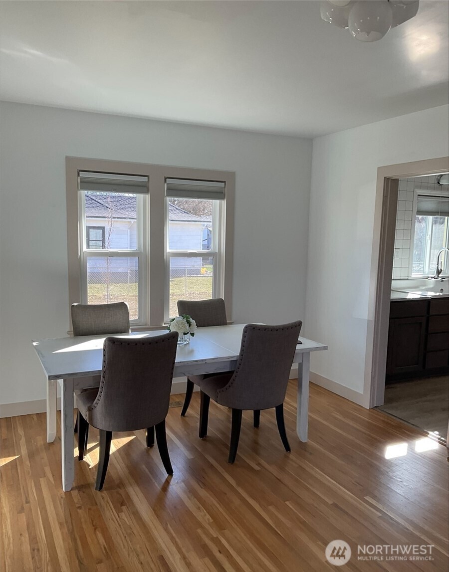 212 E Sixth , Waitsburg, WA 99361