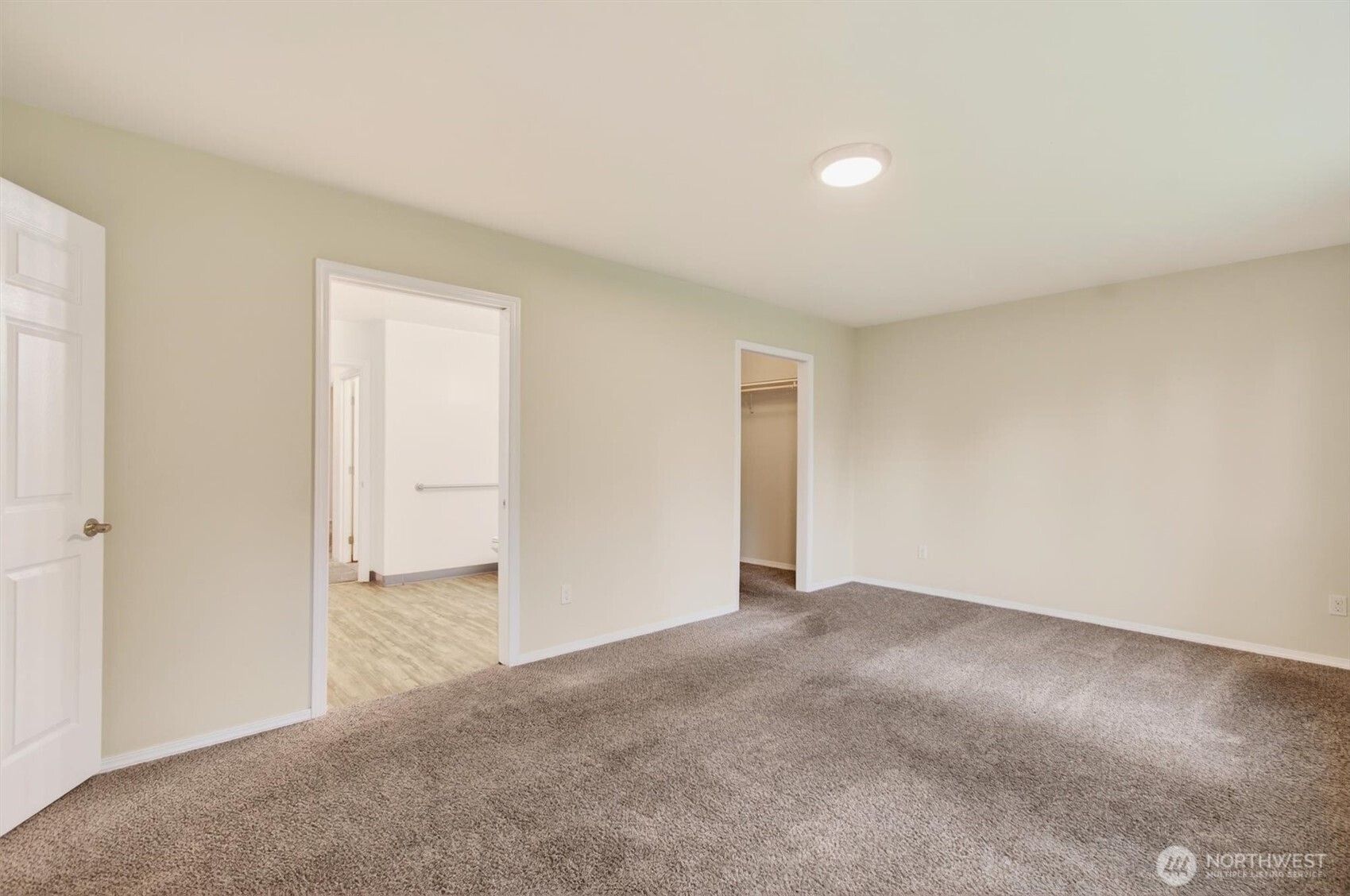 2926 37th Avenue , Longview, WA 98632