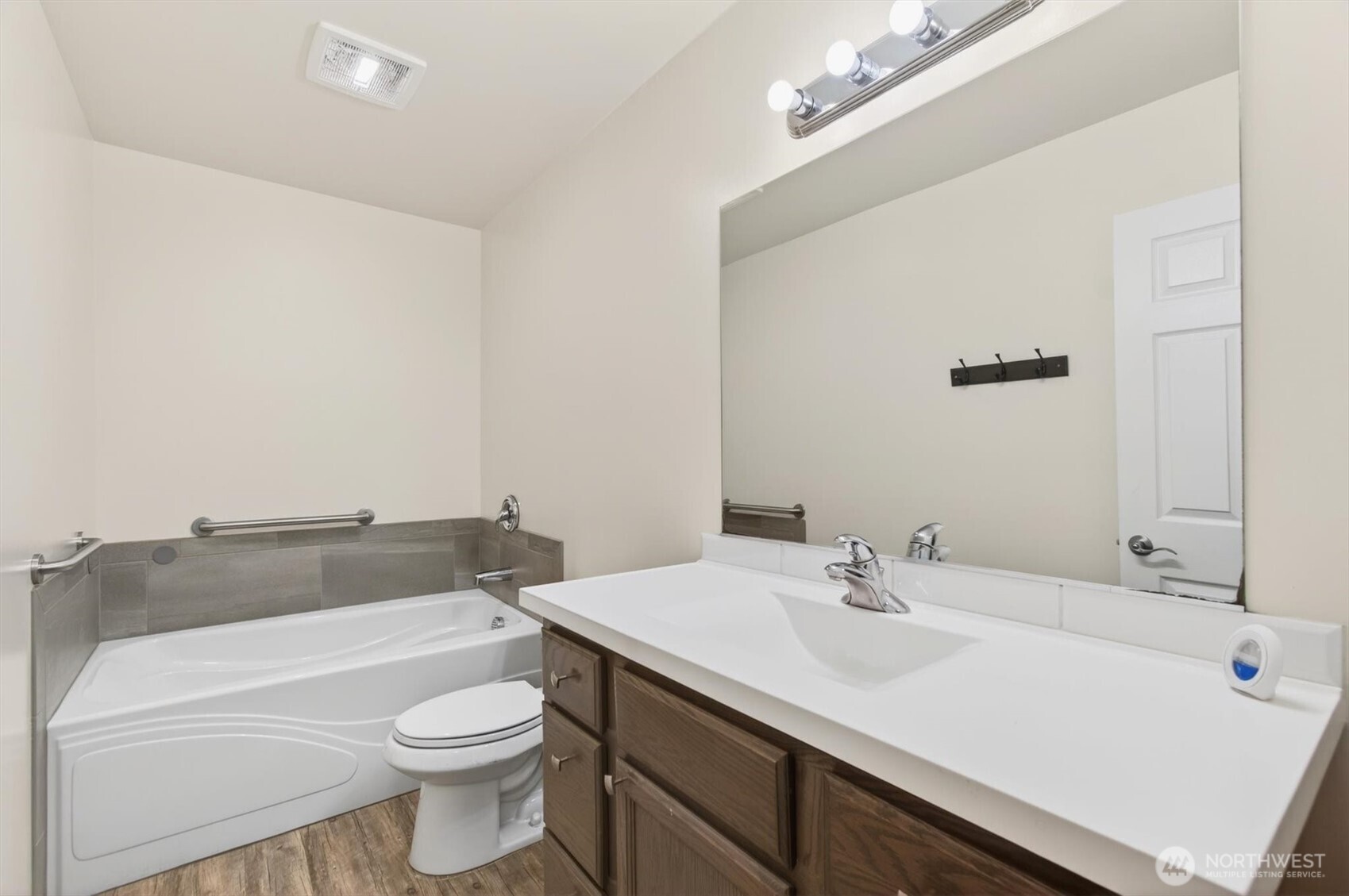 2926 37th Avenue , Longview, WA 98632