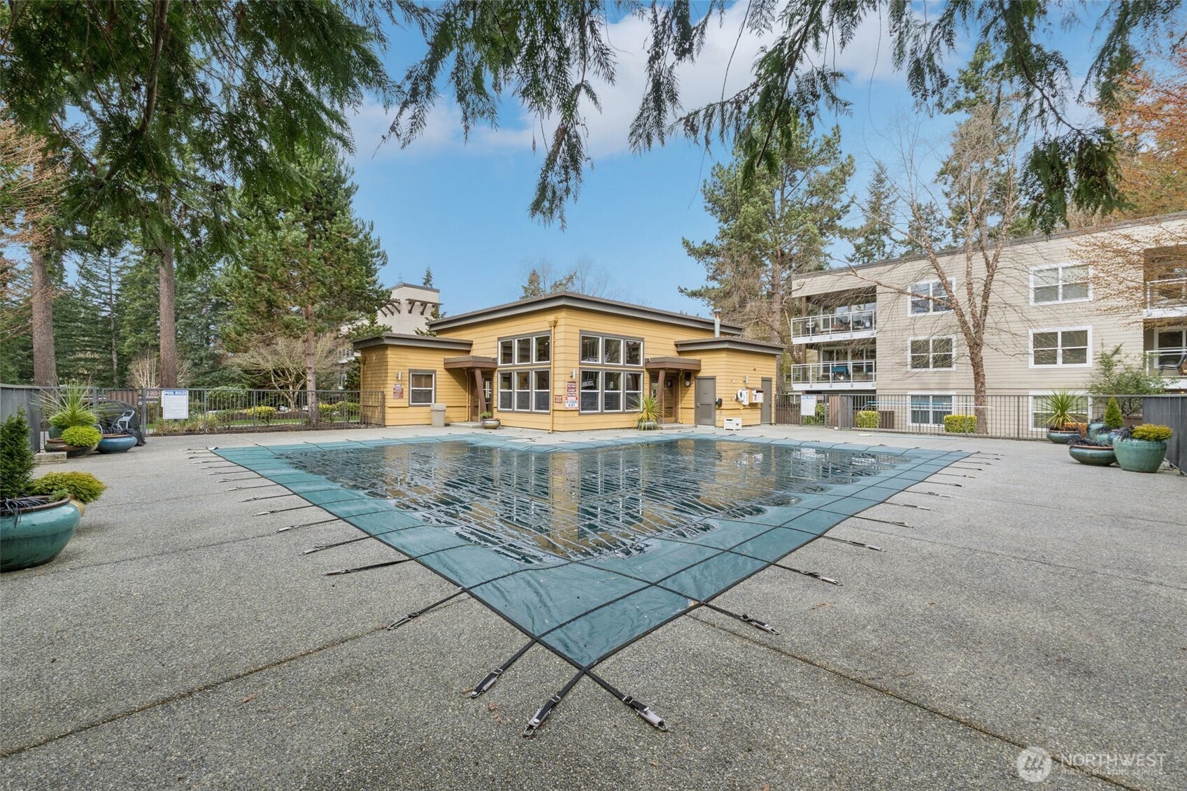 22910 90th Avenue W #B201, Edmonds, WA 98026