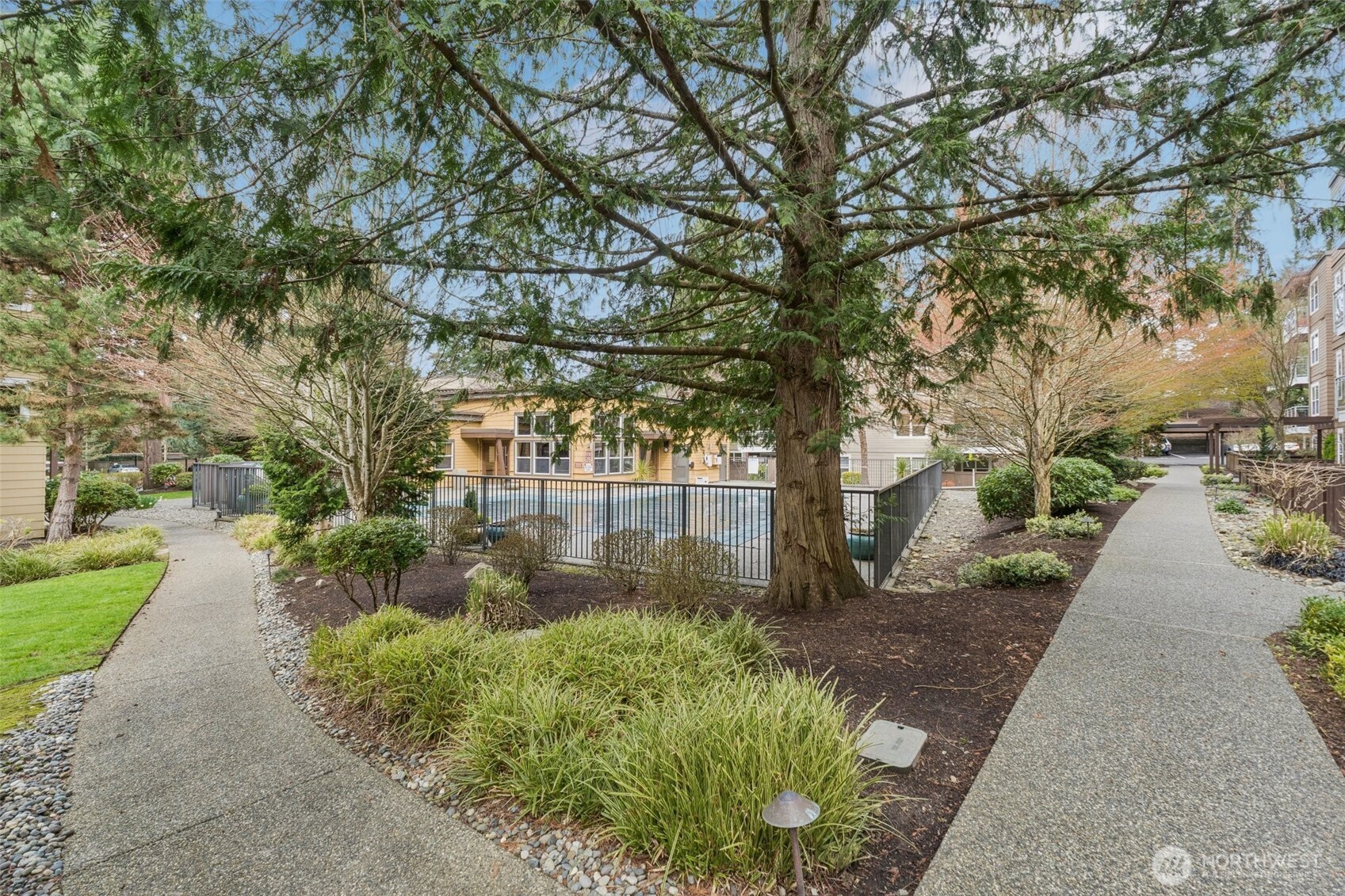 22910 90th Avenue W #B201, Edmonds, WA 98026