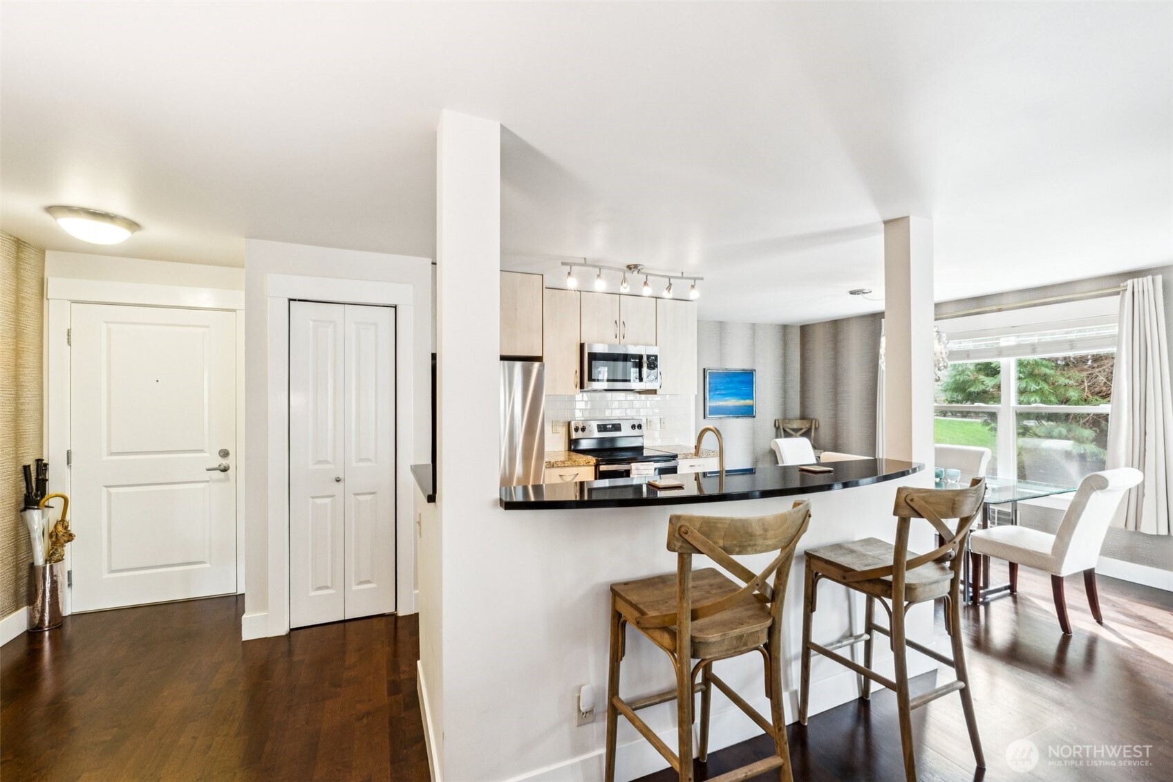 22910 90th Avenue W #B201, Edmonds, WA 98026