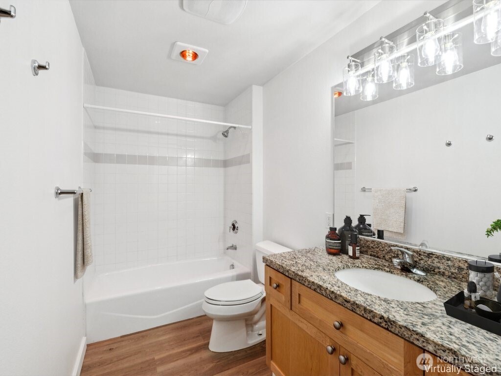 2331 42nd Avenue SW #414, Seattle, WA 98116