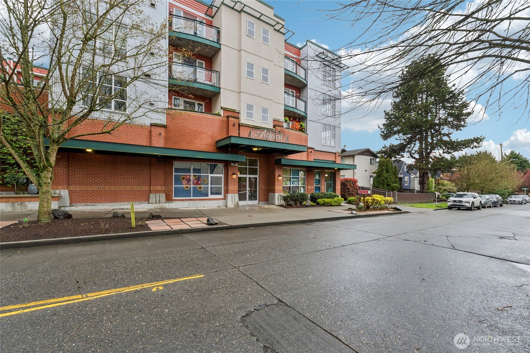 2331 42nd Avenue SW #414, Seattle, WA 98116