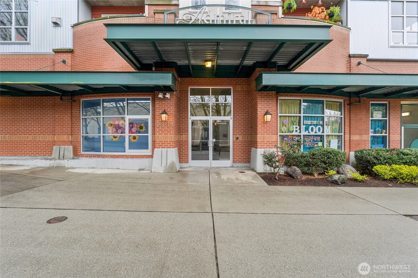 2331 42nd Avenue SW #414, Seattle, WA 98116