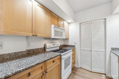 2331 42nd Avenue SW #414, Seattle, WA 98116 - Photo 10