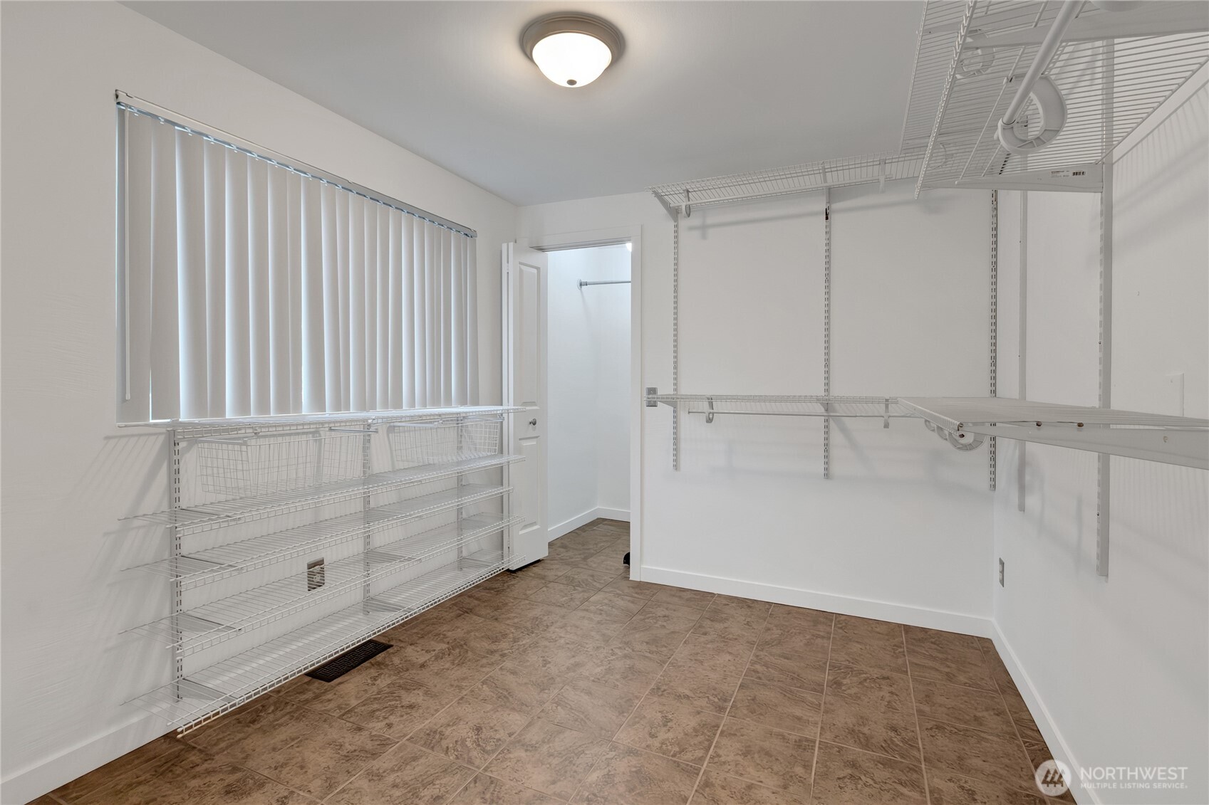 2356 S Angeline Street , Seattle, WA 98108