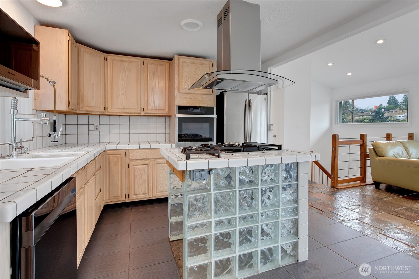 2356 S Angeline Street , Seattle, WA 98108