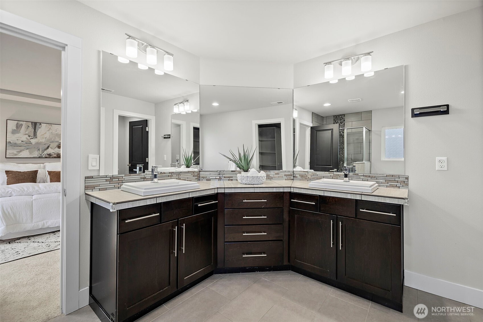 20513 Richmond Road , Bothell, WA 98012