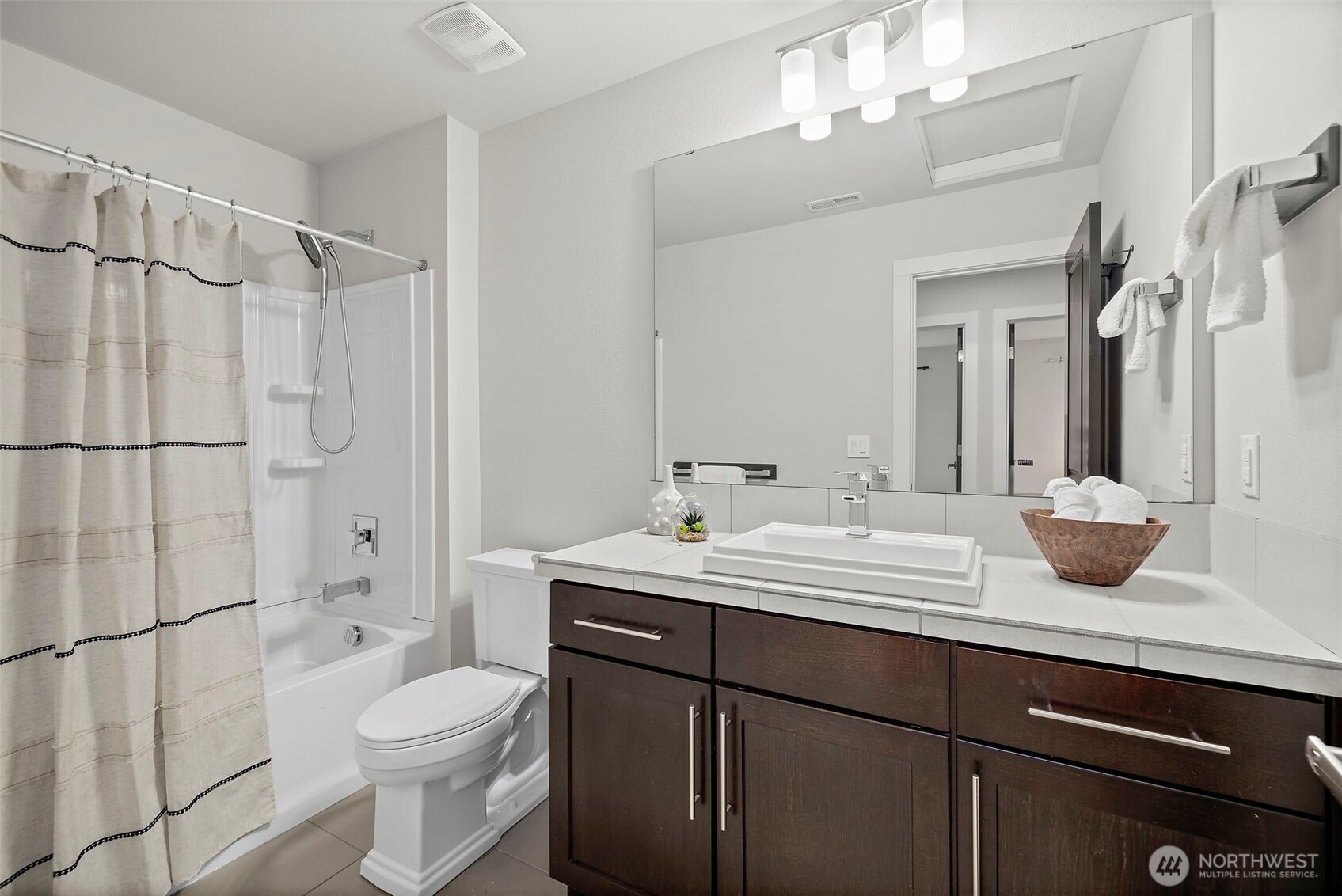 20513 Richmond Road , Bothell, WA 98012