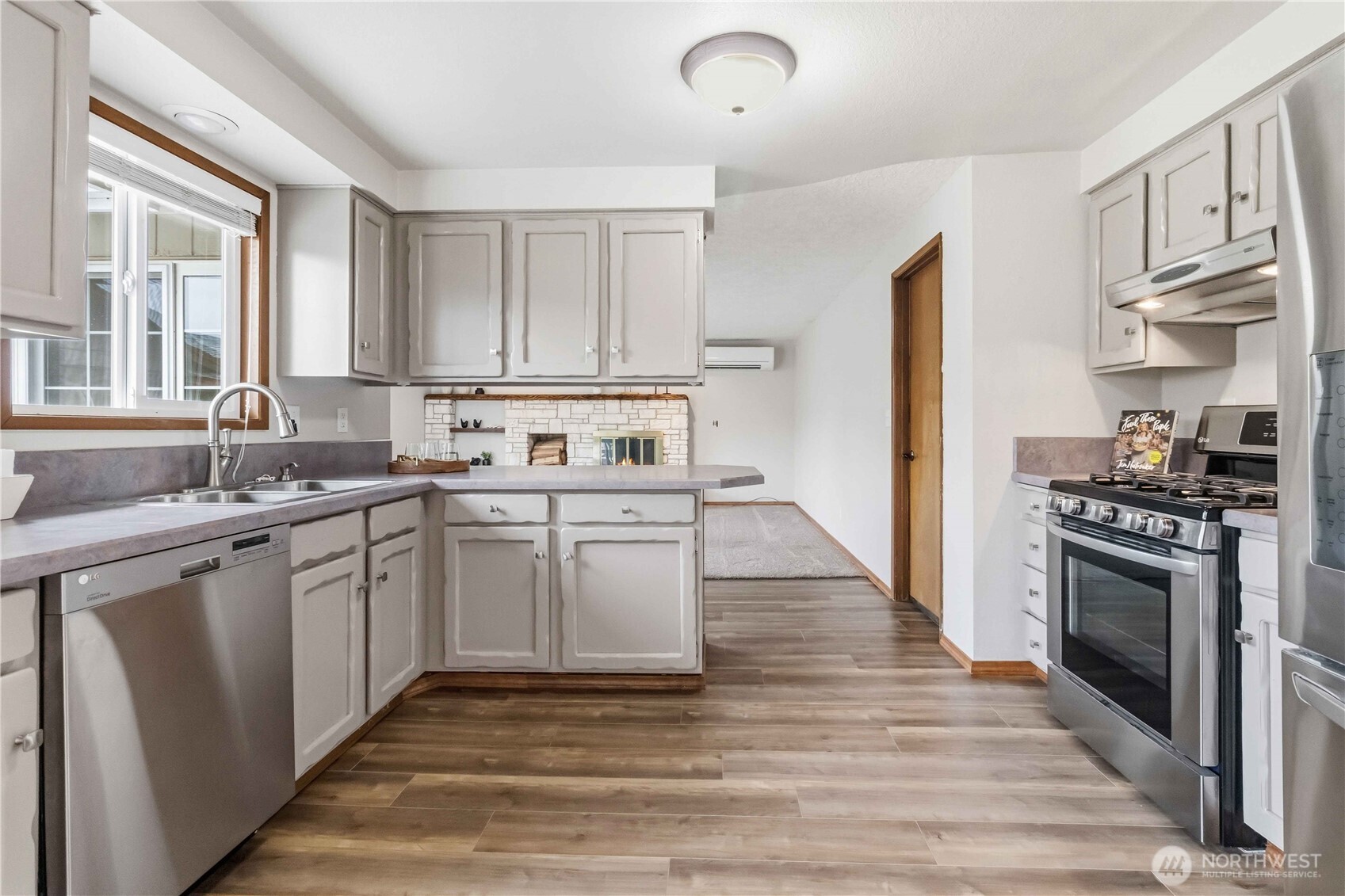 1 Independence Court , Longview, WA 98632