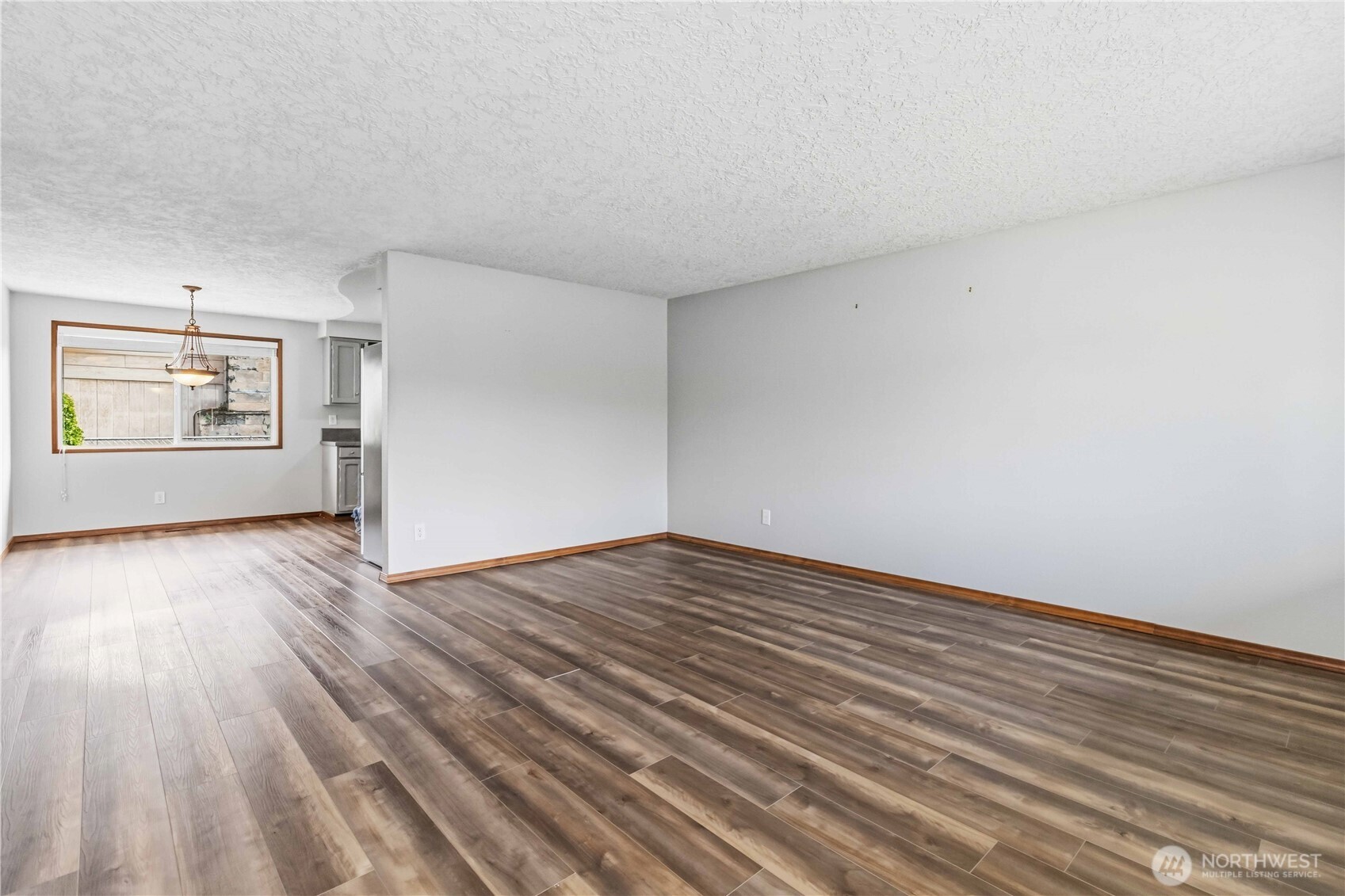 1 Independence Court , Longview, WA 98632