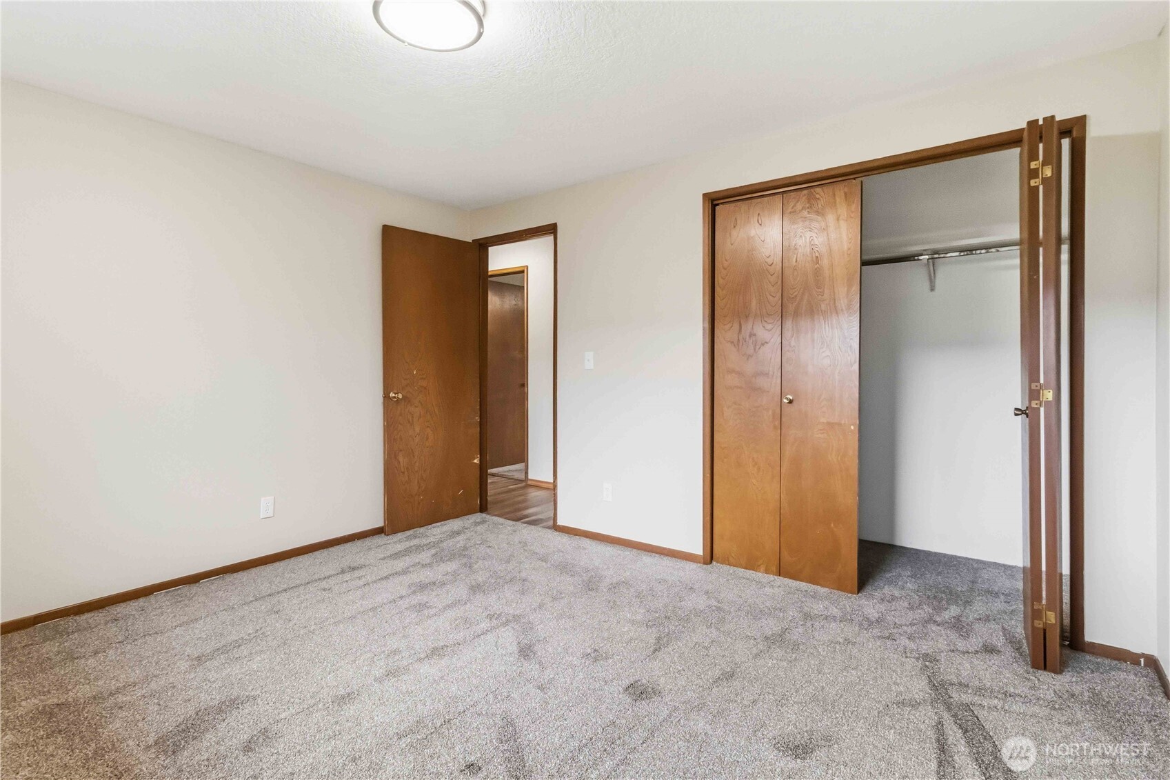 1 Independence Court , Longview, WA 98632