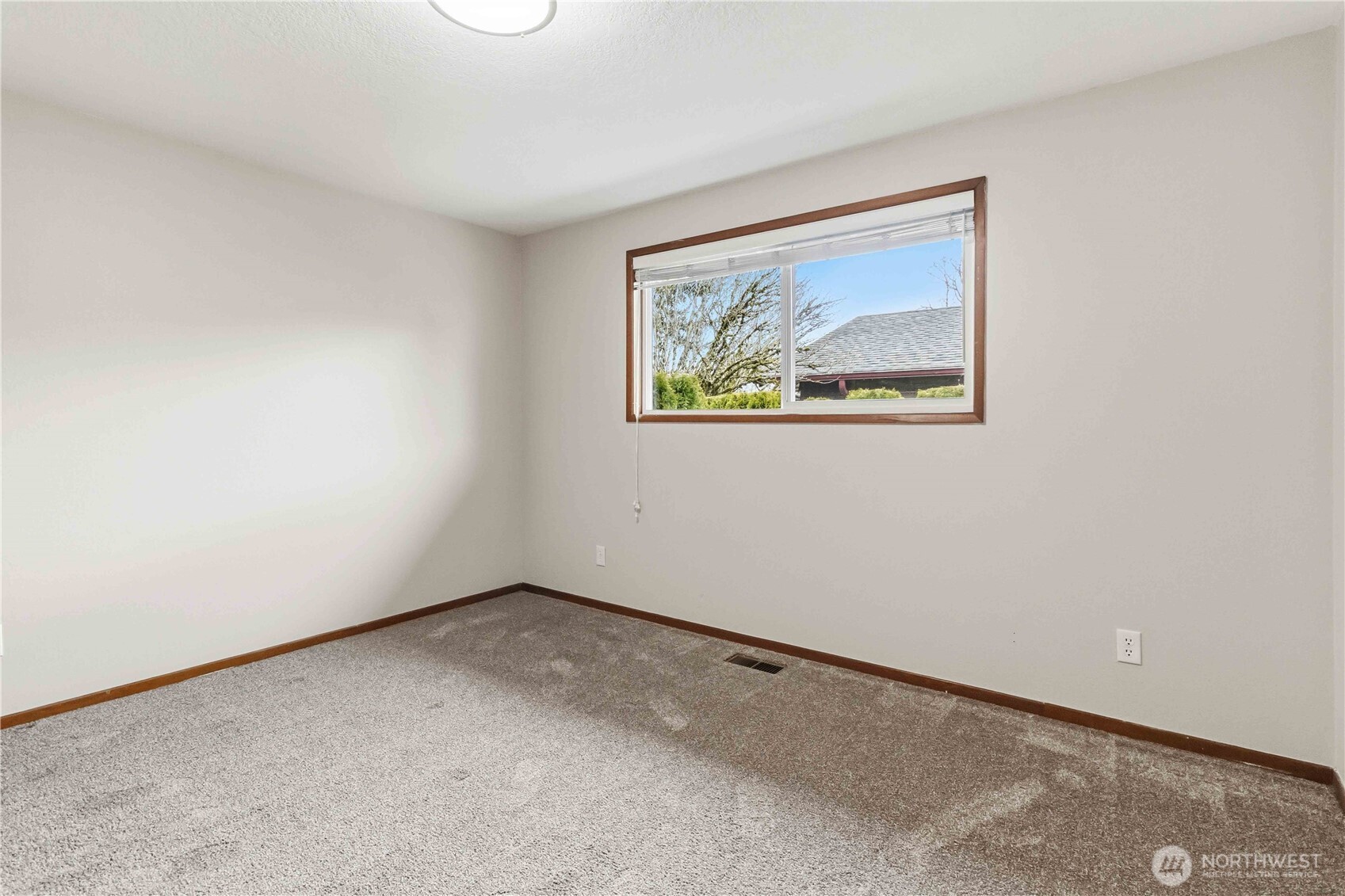 1 Independence Court , Longview, WA 98632