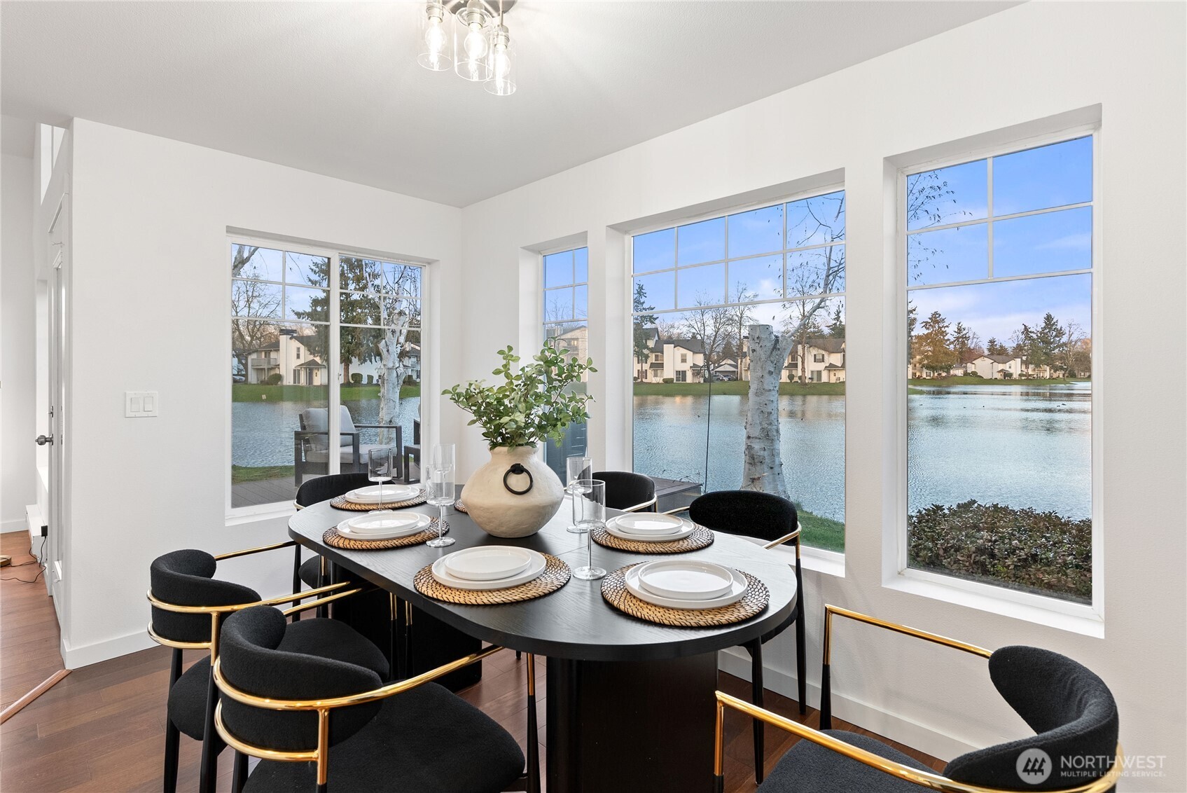 23608 55th Place S #11-1, Kent, WA 98032-3307