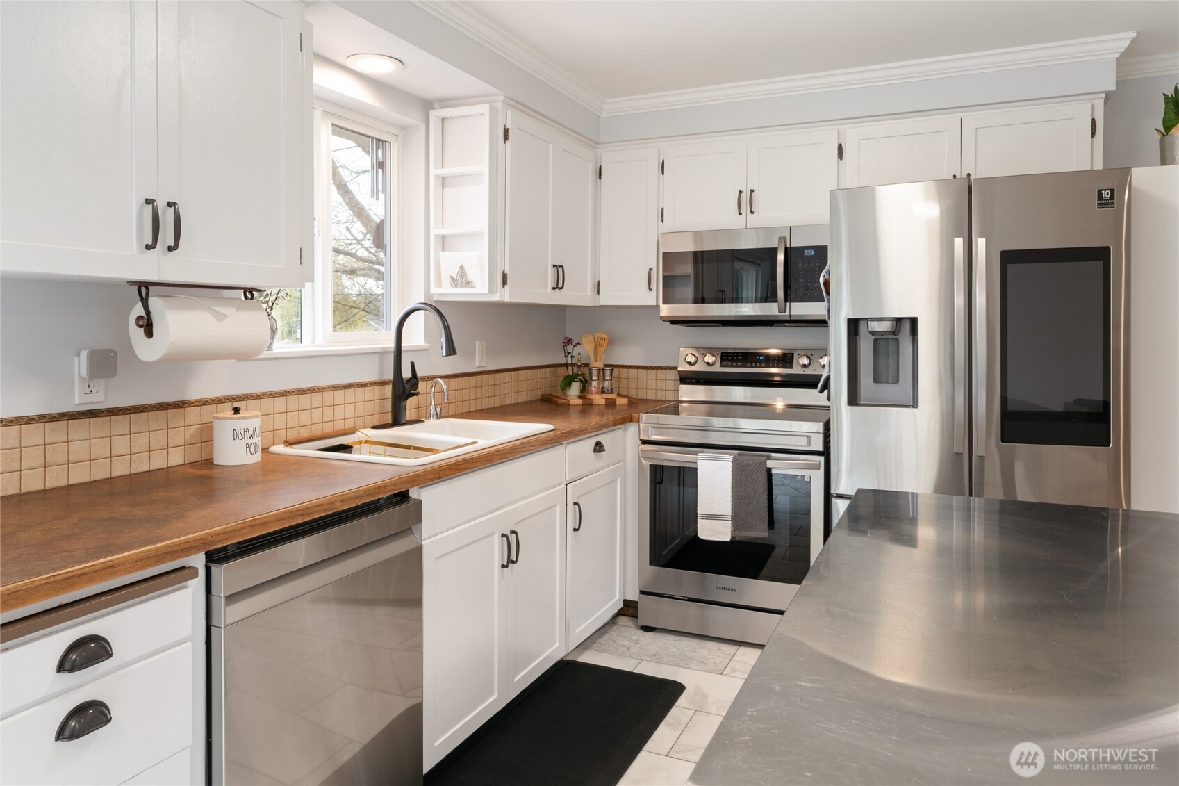 24309 47th Avenue SE, Woodinville, WA 98072