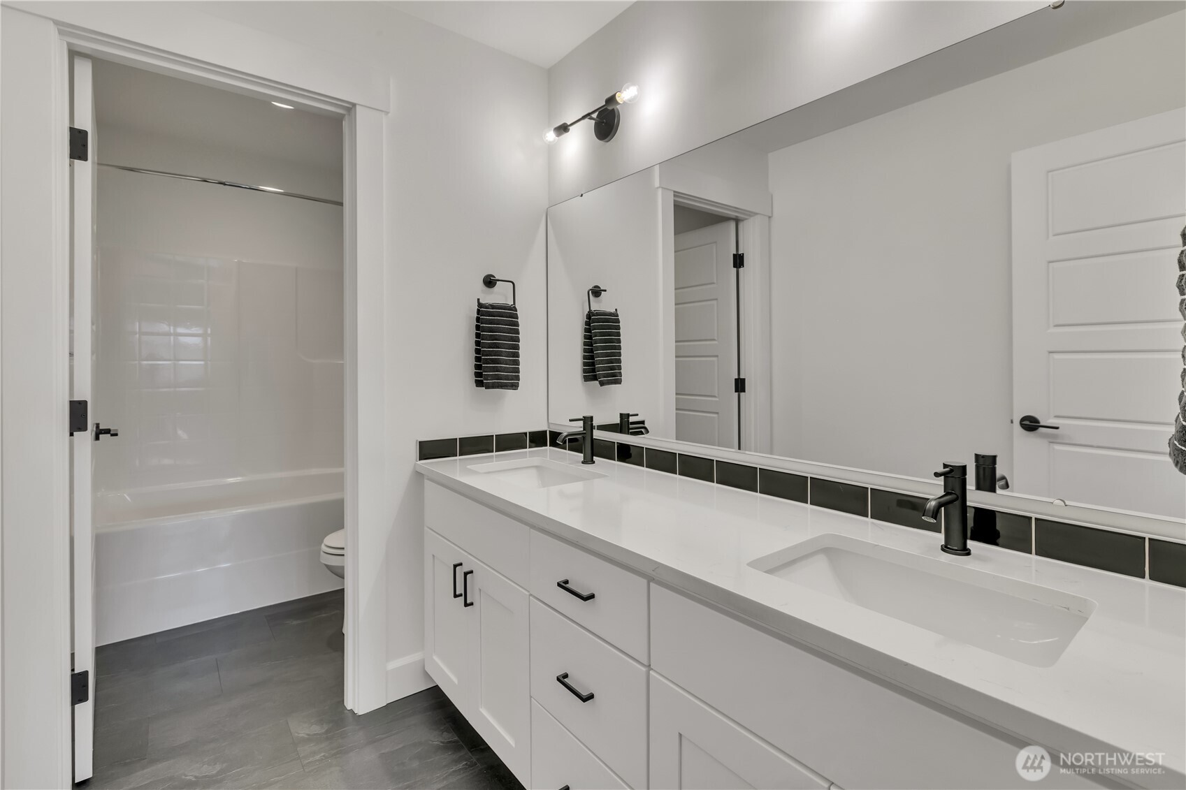 6106 232nd Avenue E, Buckley, WA 98321