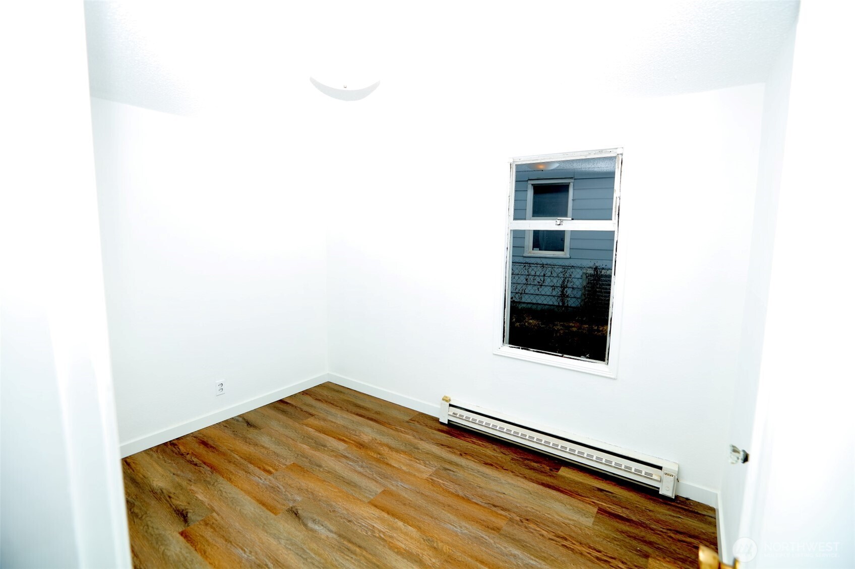 12037 71st Avenue S, Seattle, WA 98178-4123