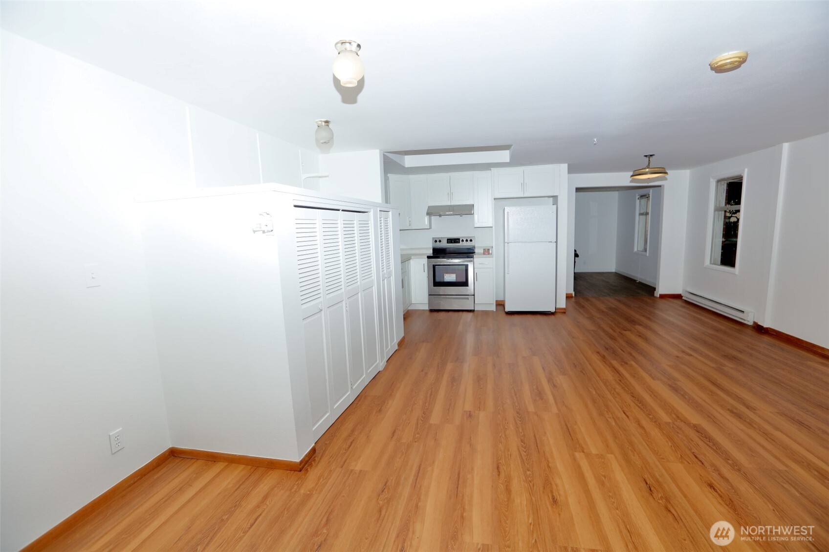 12037 71st Avenue S, Seattle, WA 98178-4123