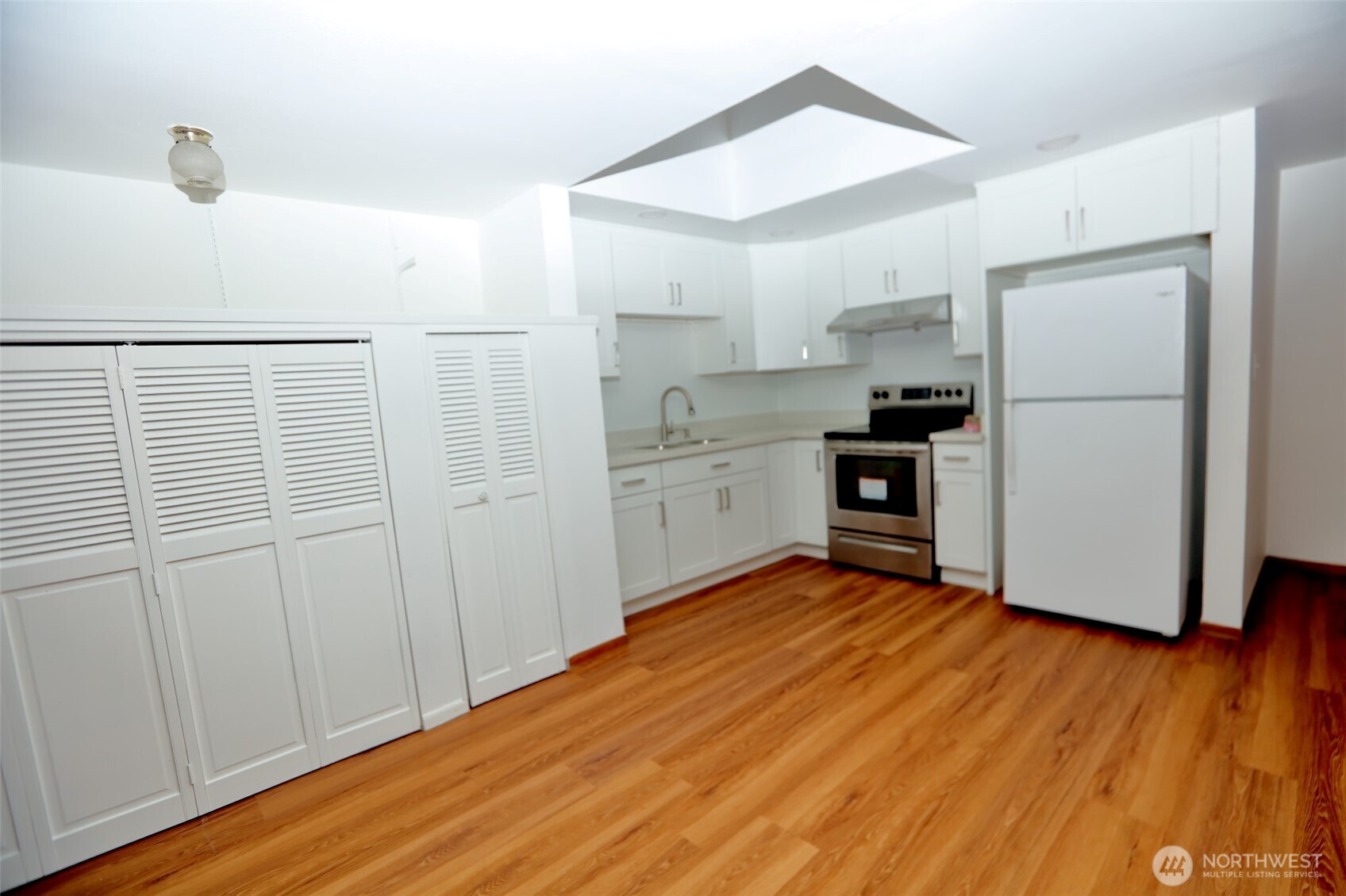 12037 71st Avenue S, Seattle, WA 98178-4123