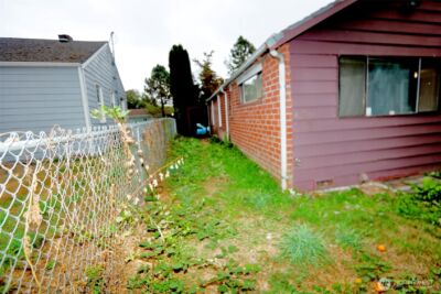 12037 71st Avenue S, Seattle, WA 98178-4123 - Photo 25