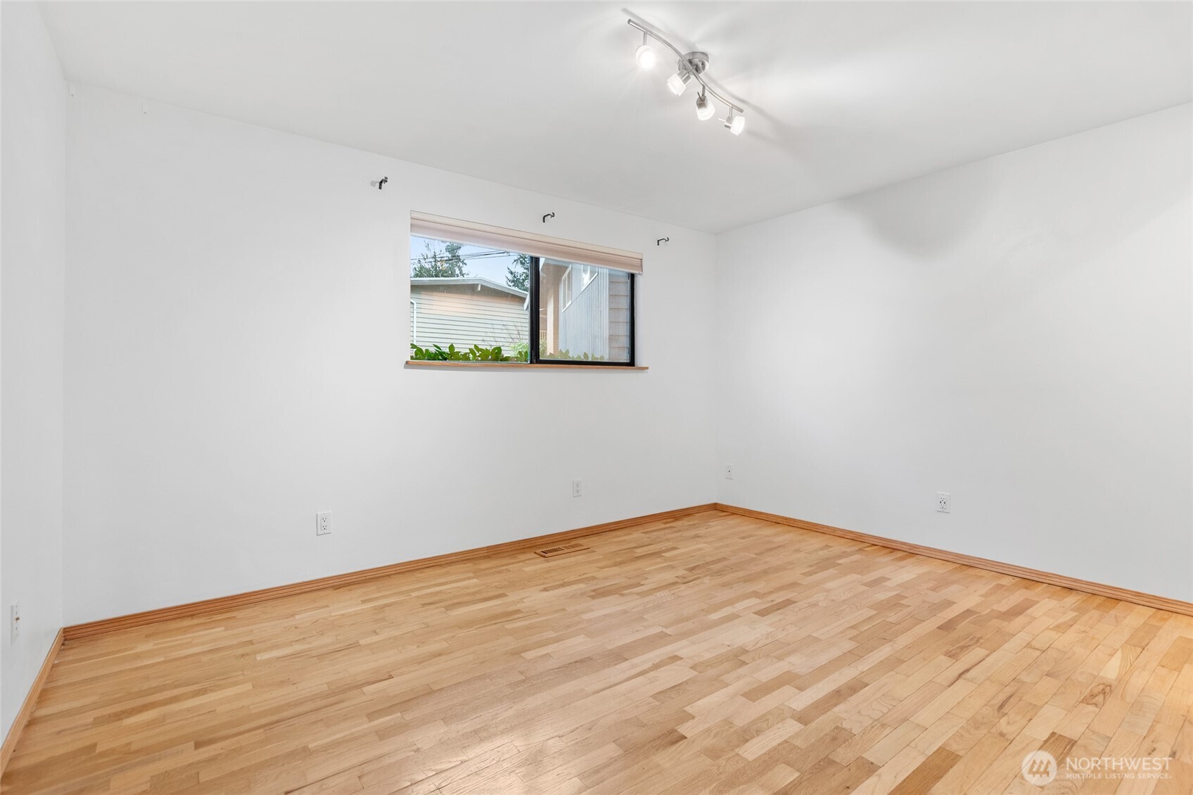 17730 Corliss Avenue N, Shoreline, WA 98133