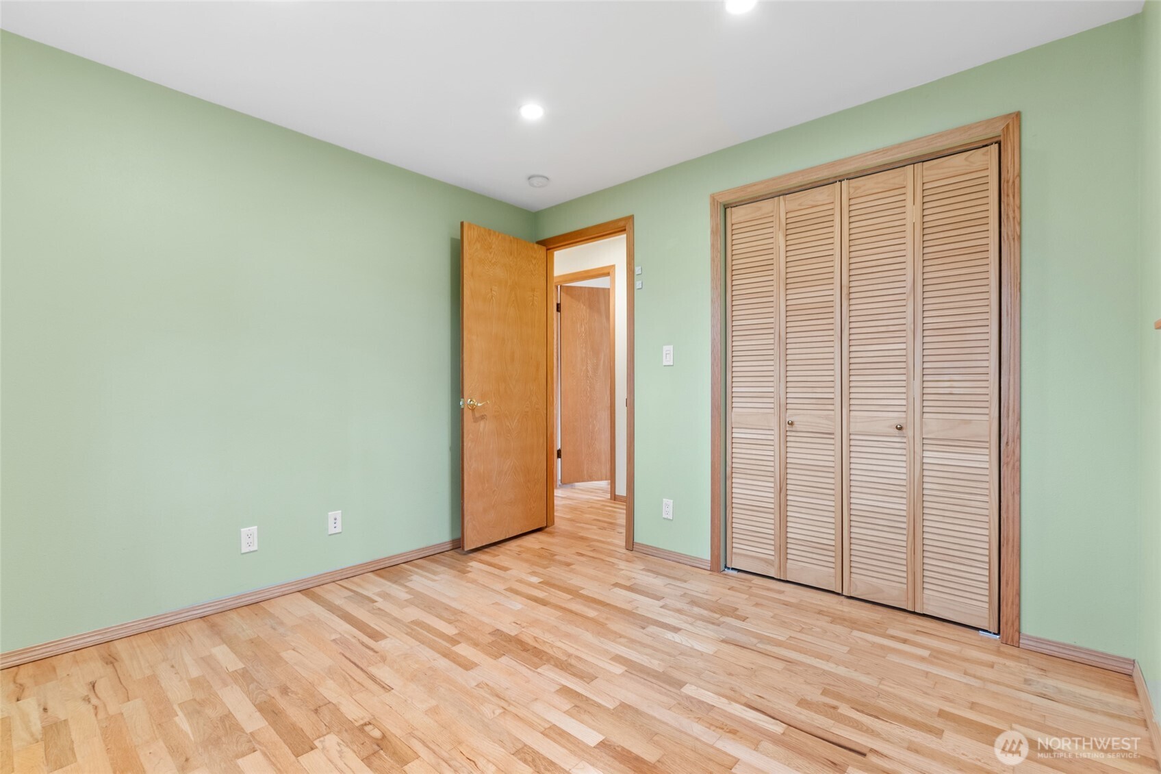 17730 Corliss Avenue N, Shoreline, WA 98133