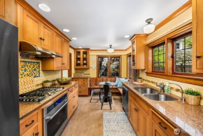 4006 NE 38th Street , Seattle, WA 98105 - Photo 17