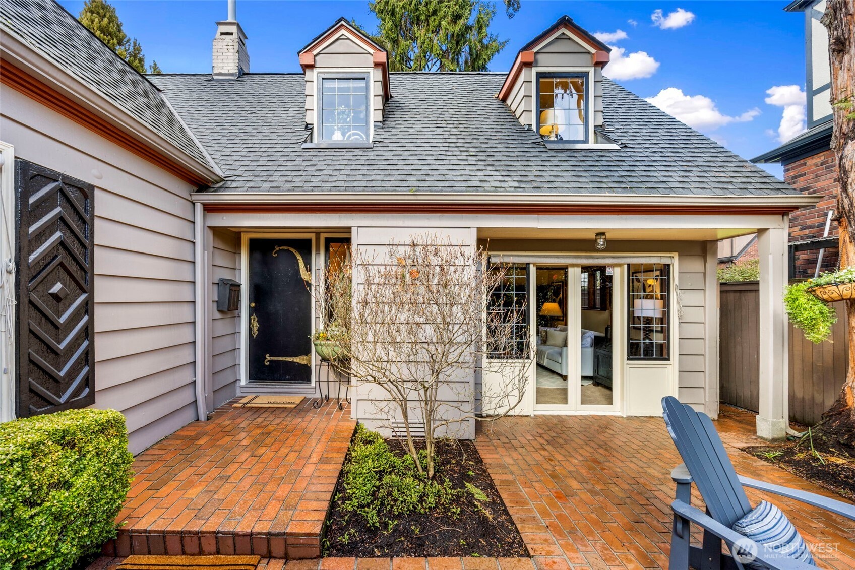 4006 NE 38th Street , Seattle, WA 98105