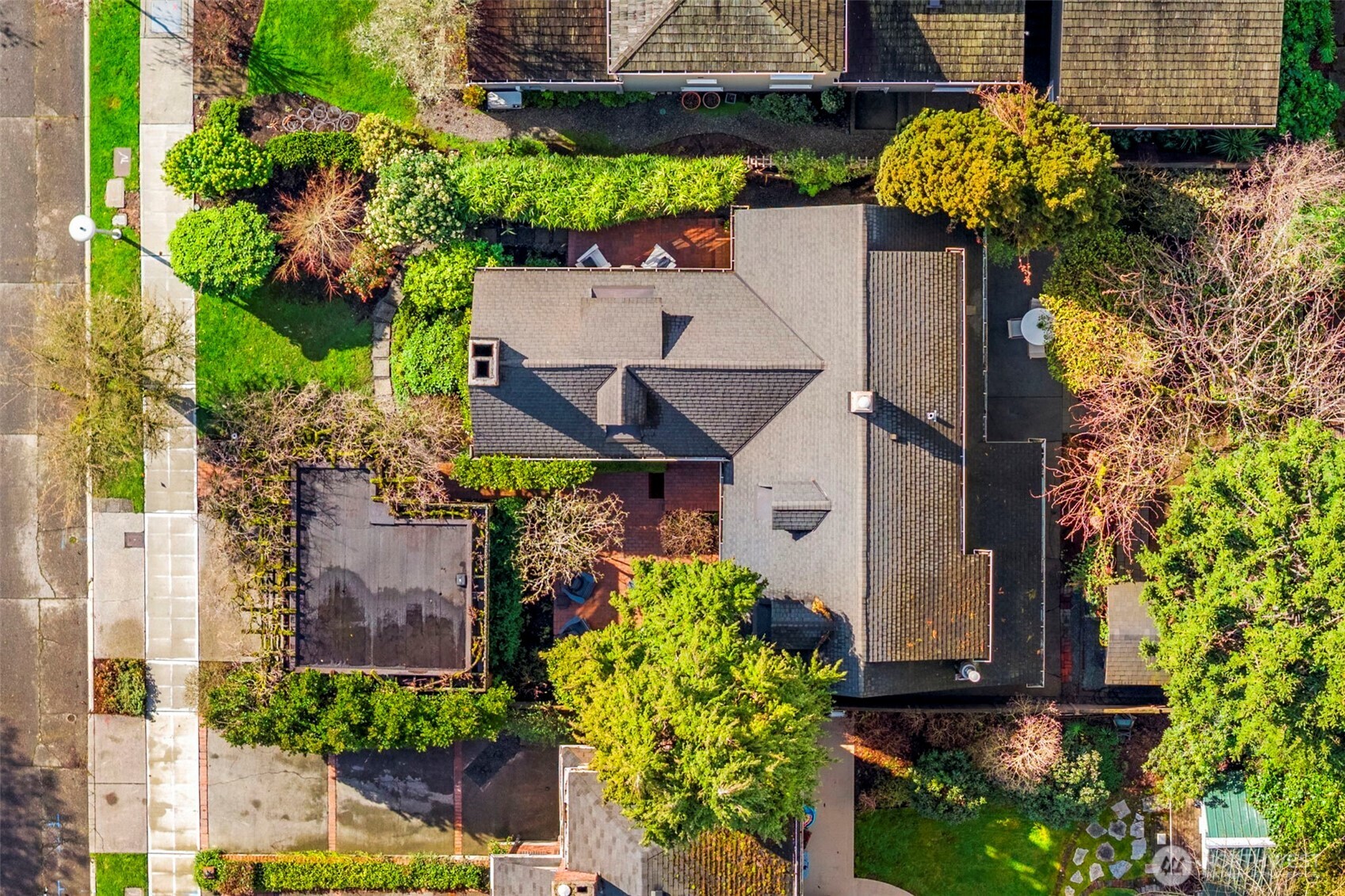 4006 NE 38th Street , Seattle, WA 98105