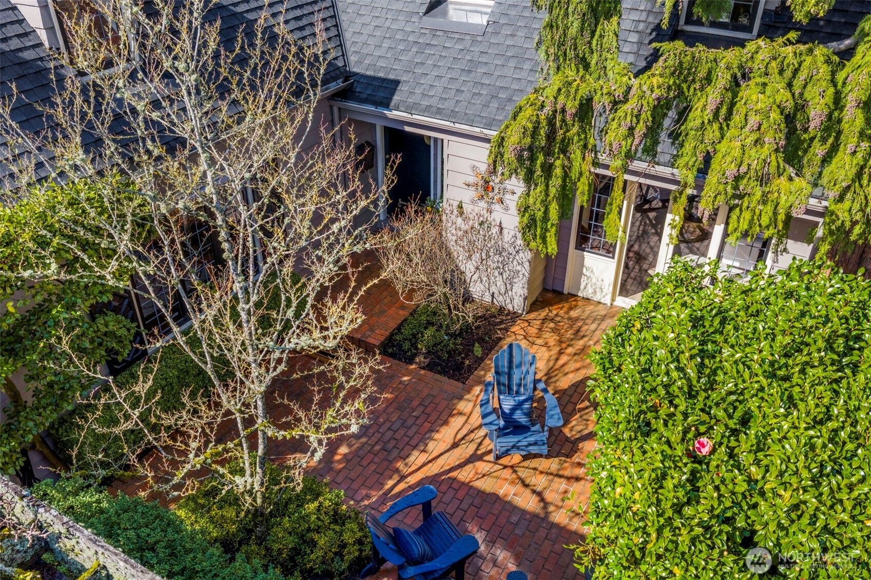 4006 NE 38th Street , Seattle, WA 98105