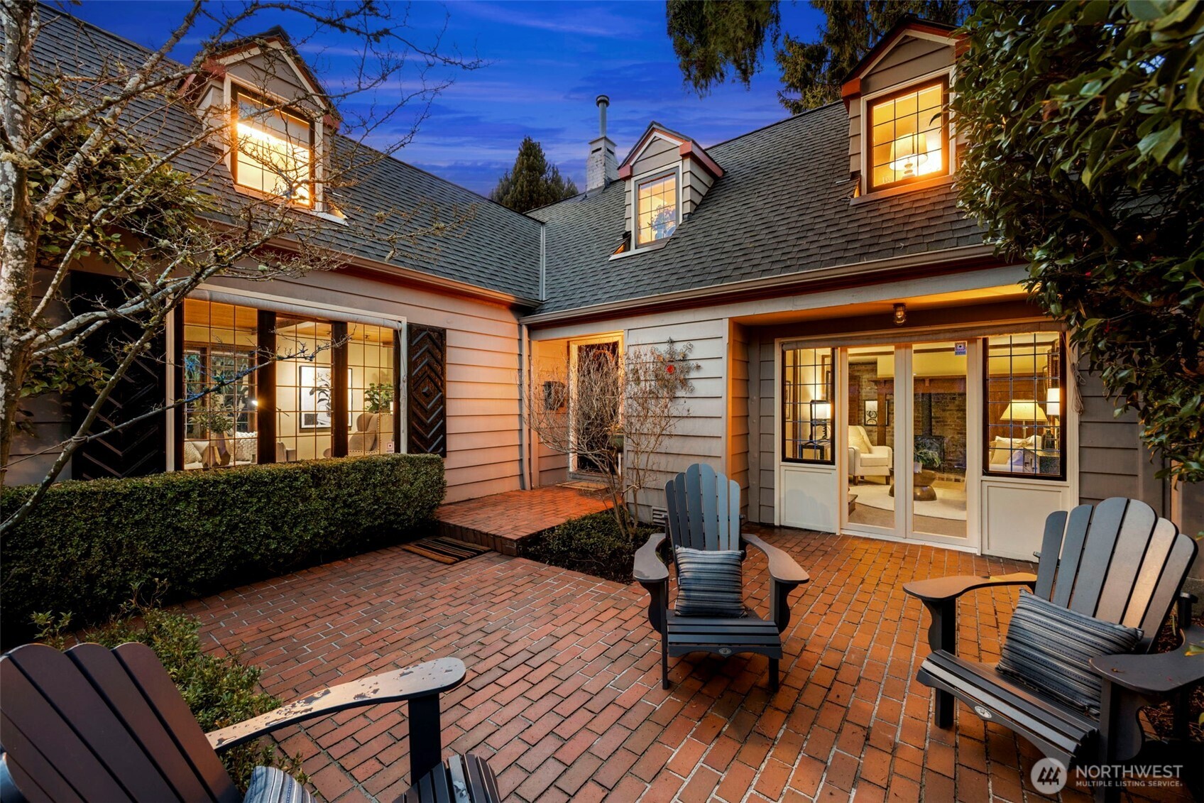 4006 NE 38th Street , Seattle, WA 98105