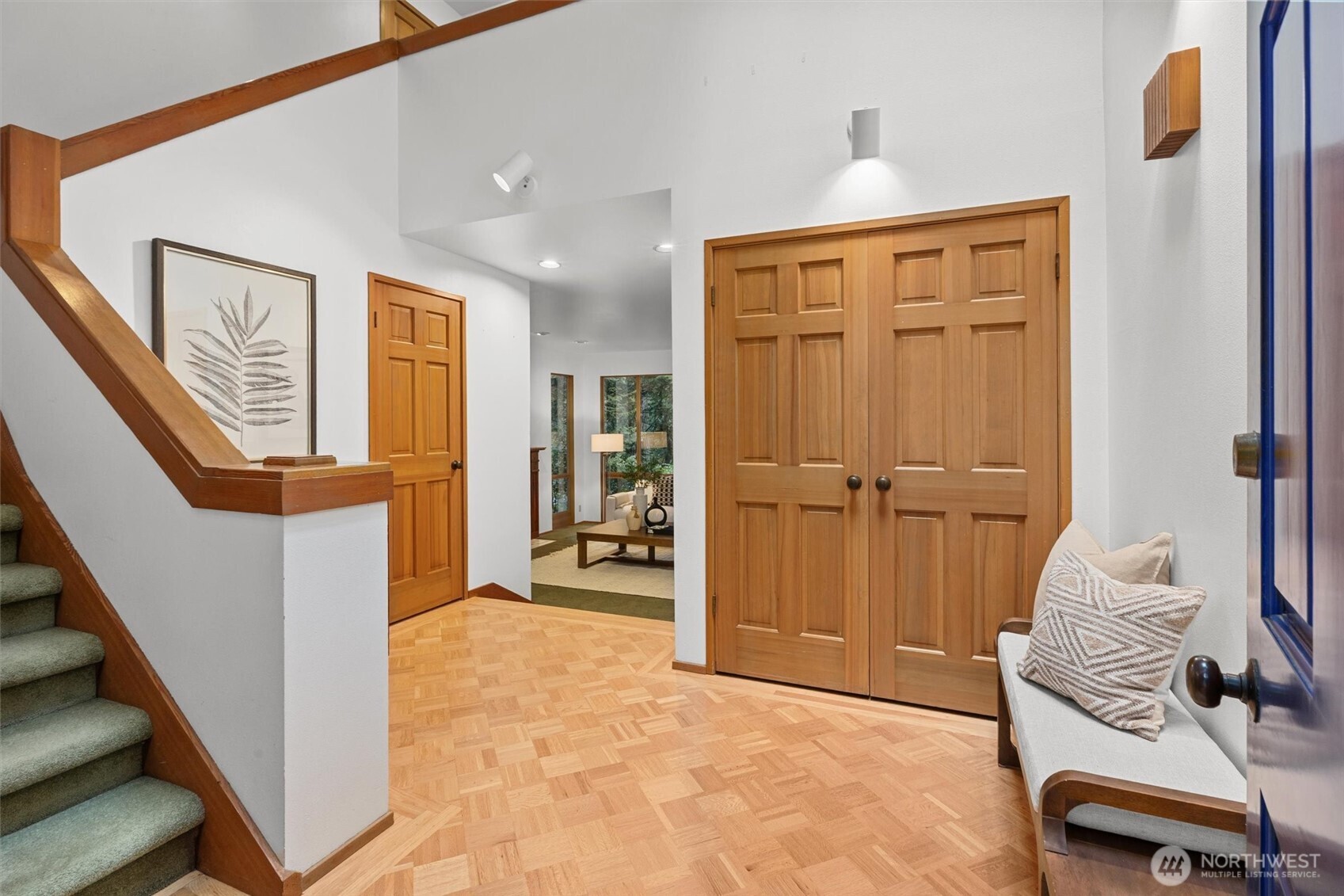13619 NE 28th Street , Bellevue, WA 98005