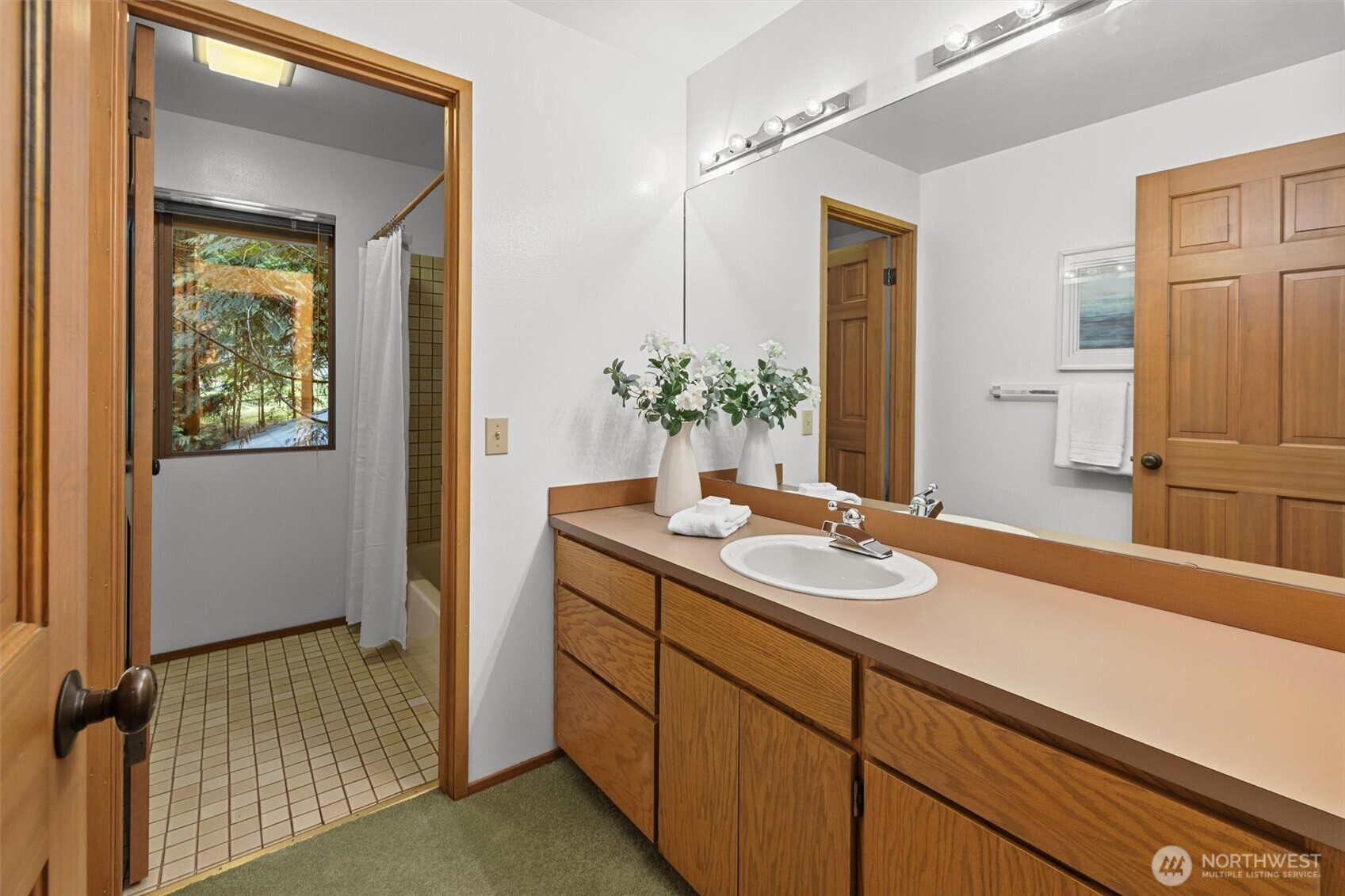 13619 NE 28th Street , Bellevue, WA 98005