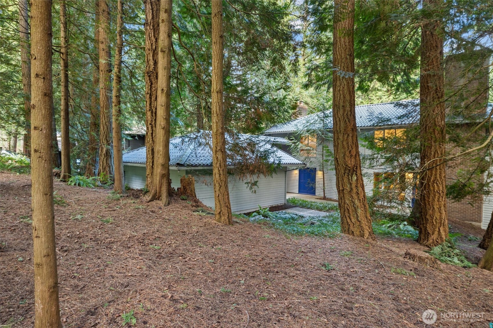 13619 NE 28th Street , Bellevue, WA 98005