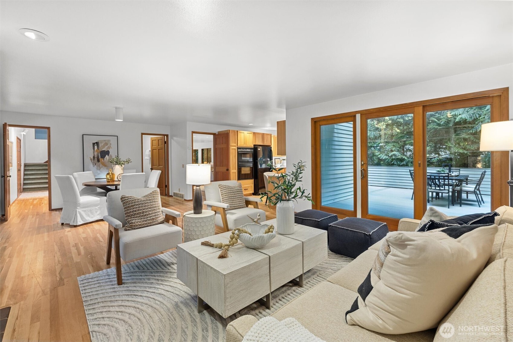 13619 NE 28th Street , Bellevue, WA 98005