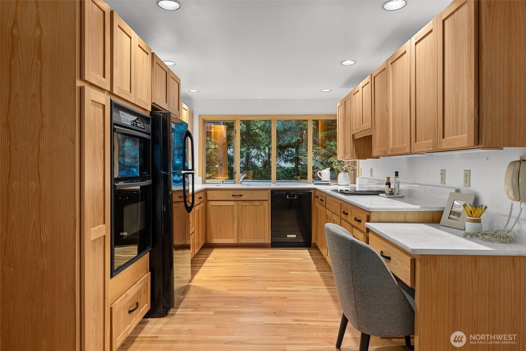 13619 NE 28th Street , Bellevue, WA 98005