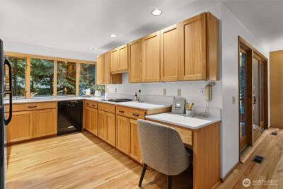 13619 NE 28th Street , Bellevue, WA 98005 - Photo 10