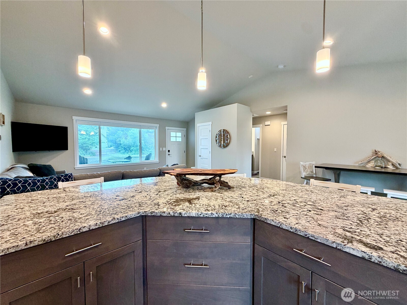 354 Sand Dune Avenue NW, Ocean Shores, WA 98569