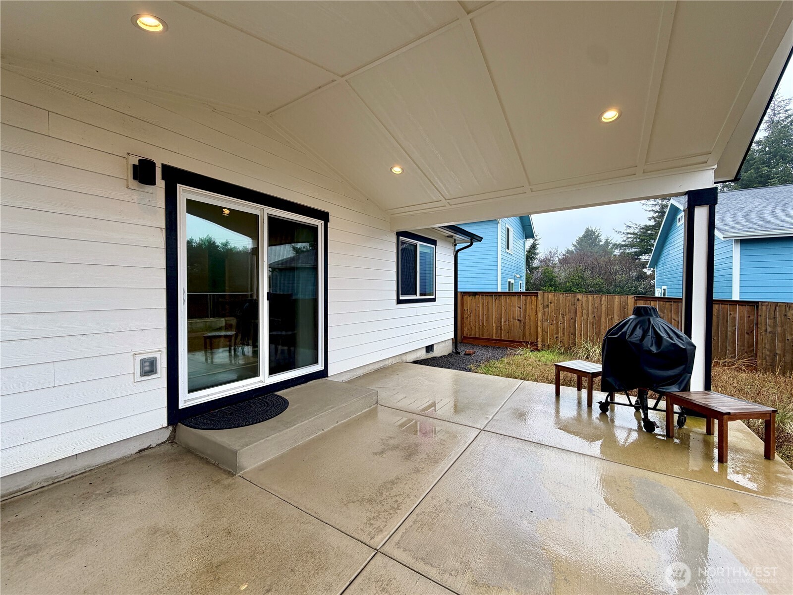 354 Sand Dune Avenue NW, Ocean Shores, WA 98569