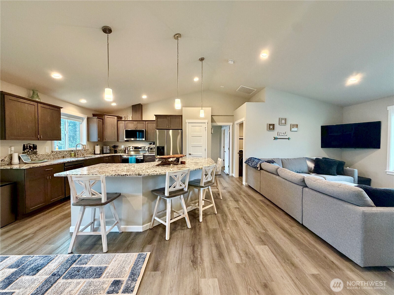 354 Sand Dune Avenue NW, Ocean Shores, WA 98569