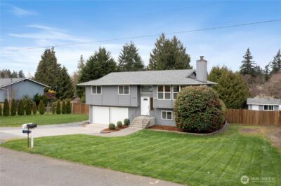 10202 58TH Avenue Ct E, Puyallup, WA 98373 - Photo 2