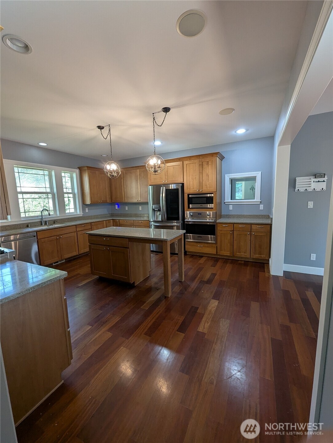 2300 NE Solar View Court , Poulsbo, WA 98370