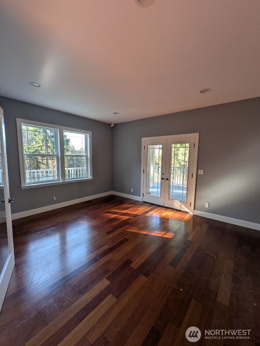 2300 NE Solar View Court , Poulsbo, WA 98370