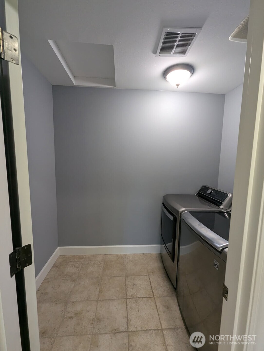 2300 NE Solar View Court , Poulsbo, WA 98370