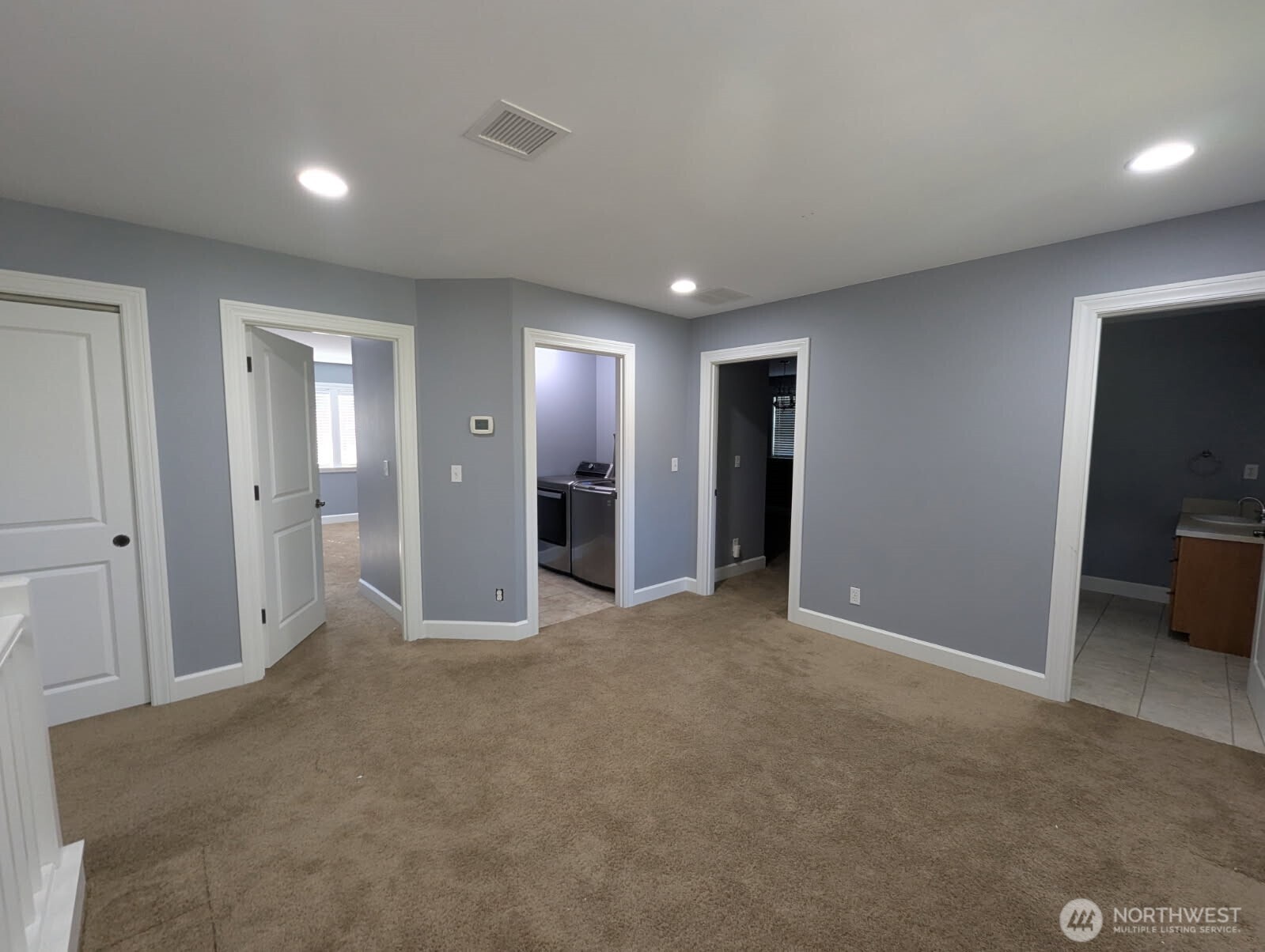 2300 NE Solar View Court , Poulsbo, WA 98370