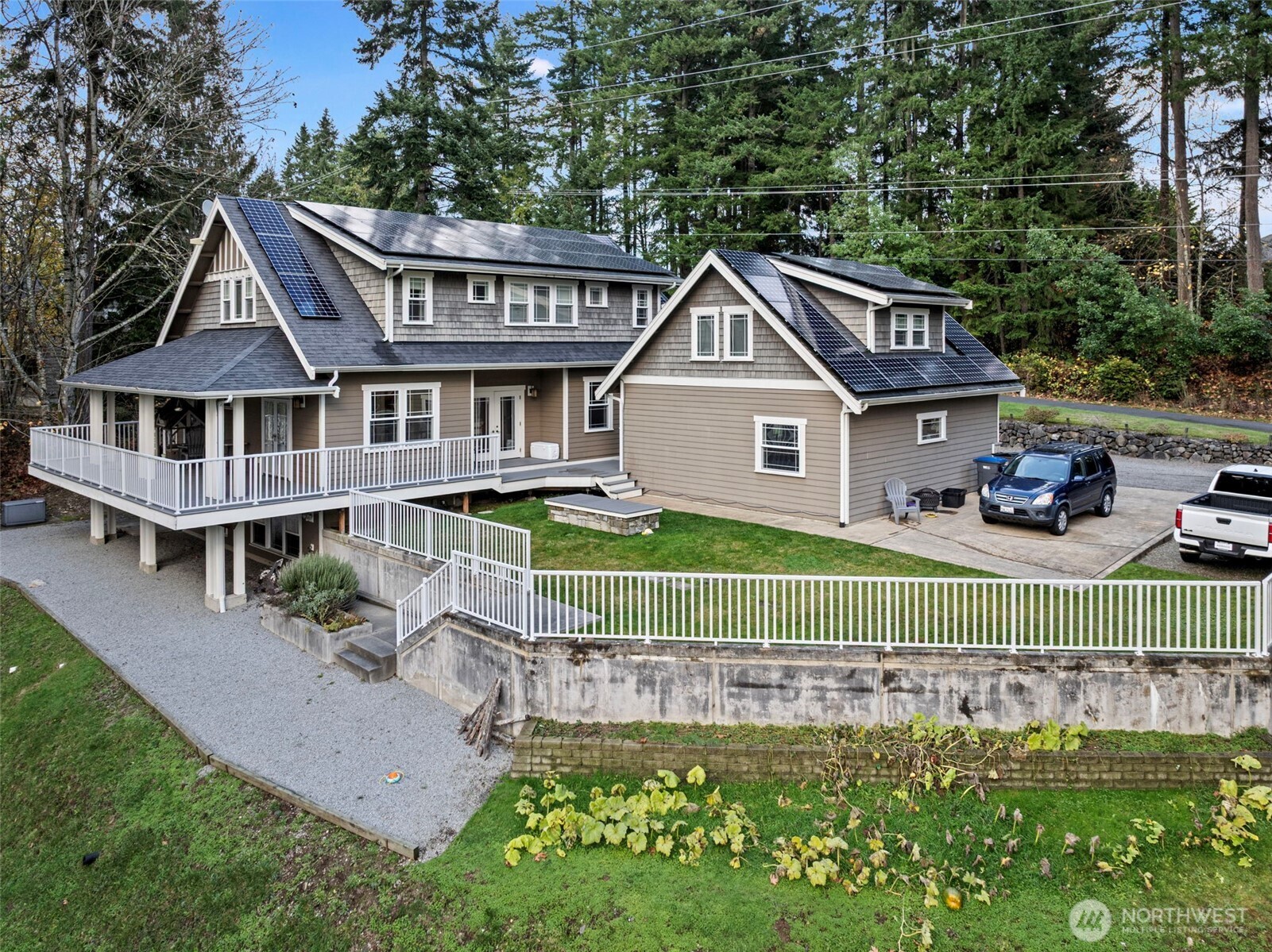 2300 NE Solar View Court , Poulsbo, WA 98370
