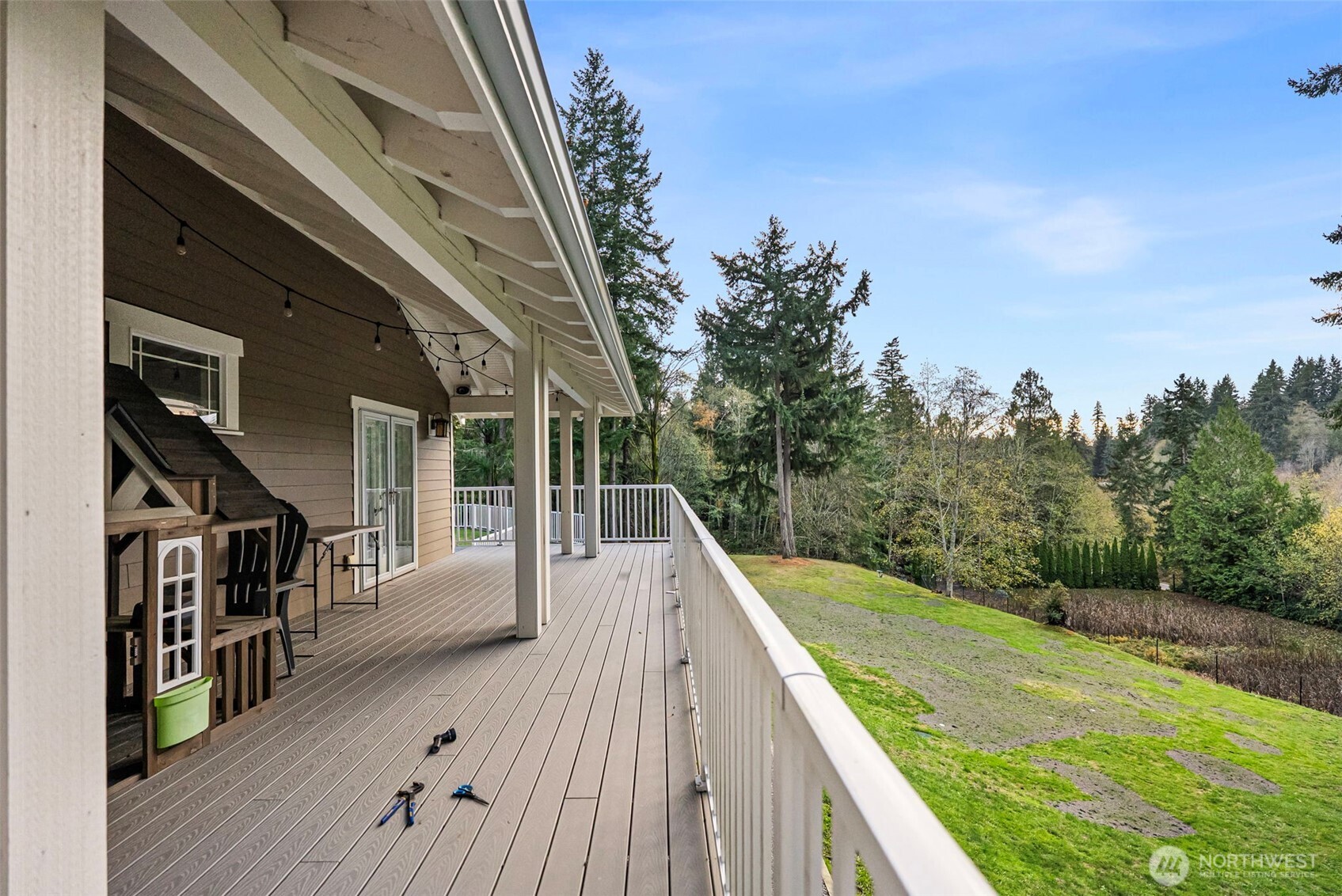 2300 NE Solar View Court , Poulsbo, WA 98370