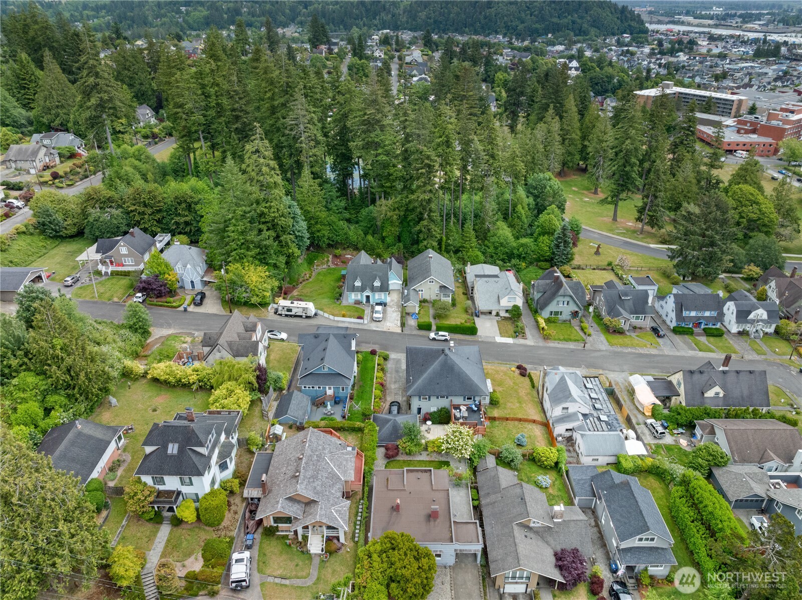 1250 N Broadway Street , Aberdeen, WA 98520